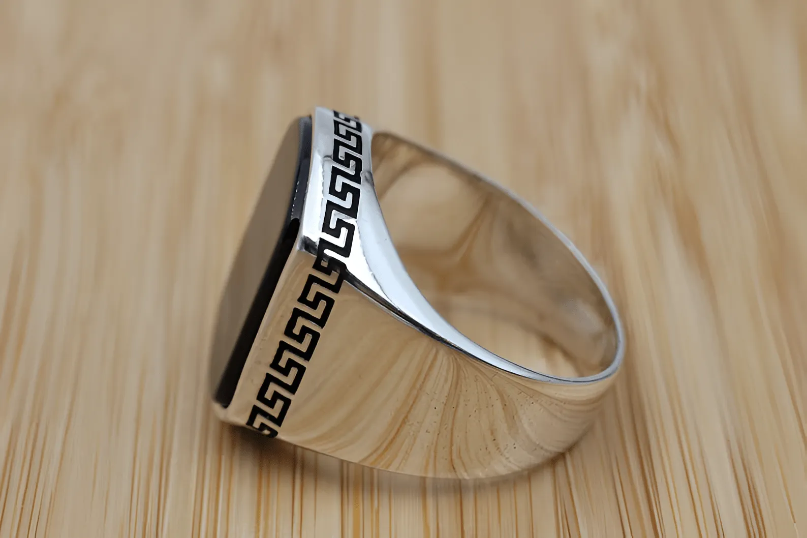Obsidian Black Square-Cut Aqeeq Ring – 925 Silver - Image 5