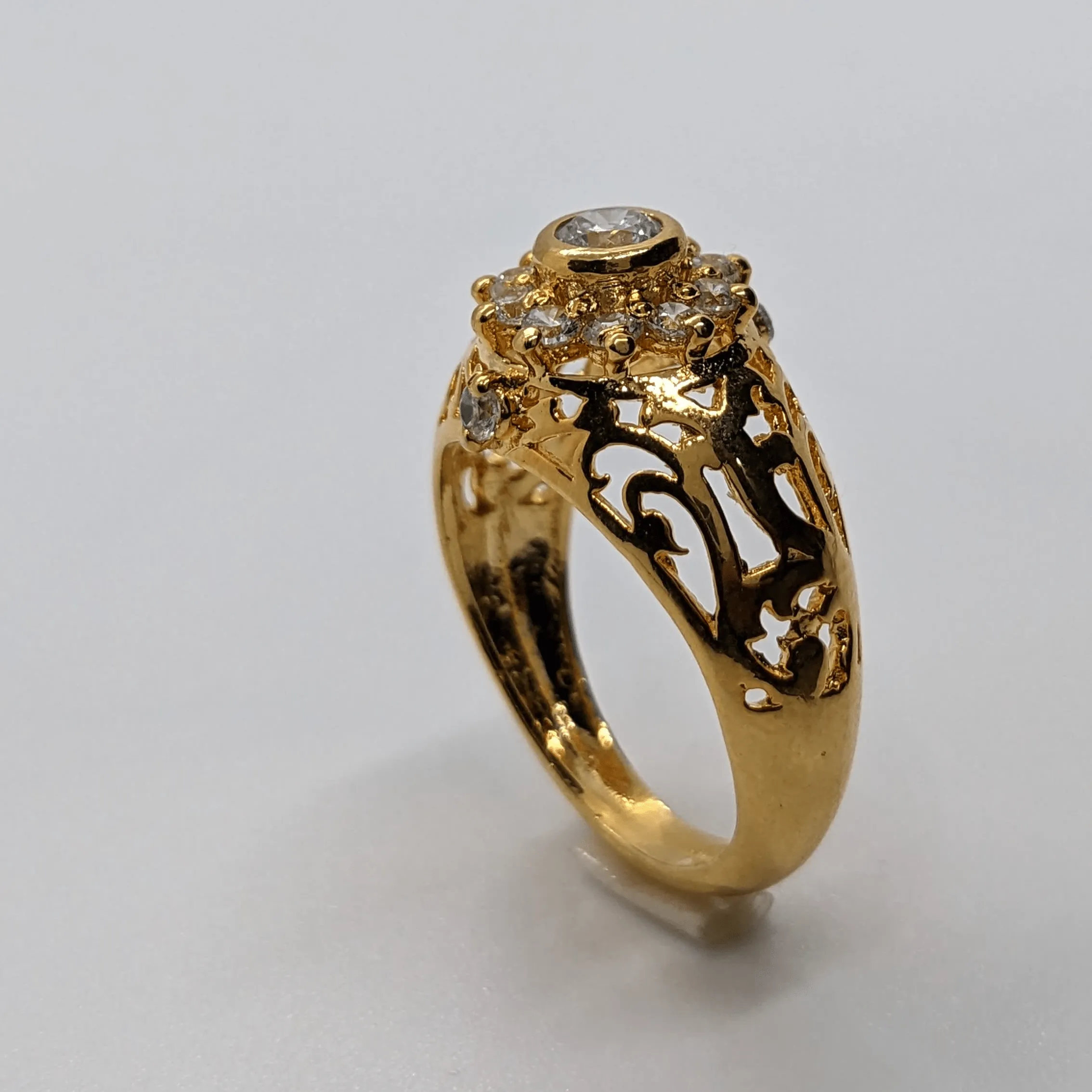 The Golden petal ring - Image 3