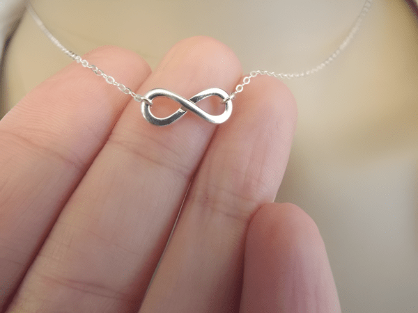 Infinity loop Pendant - Image 3