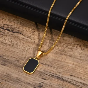 THE OPULENT PENDANT