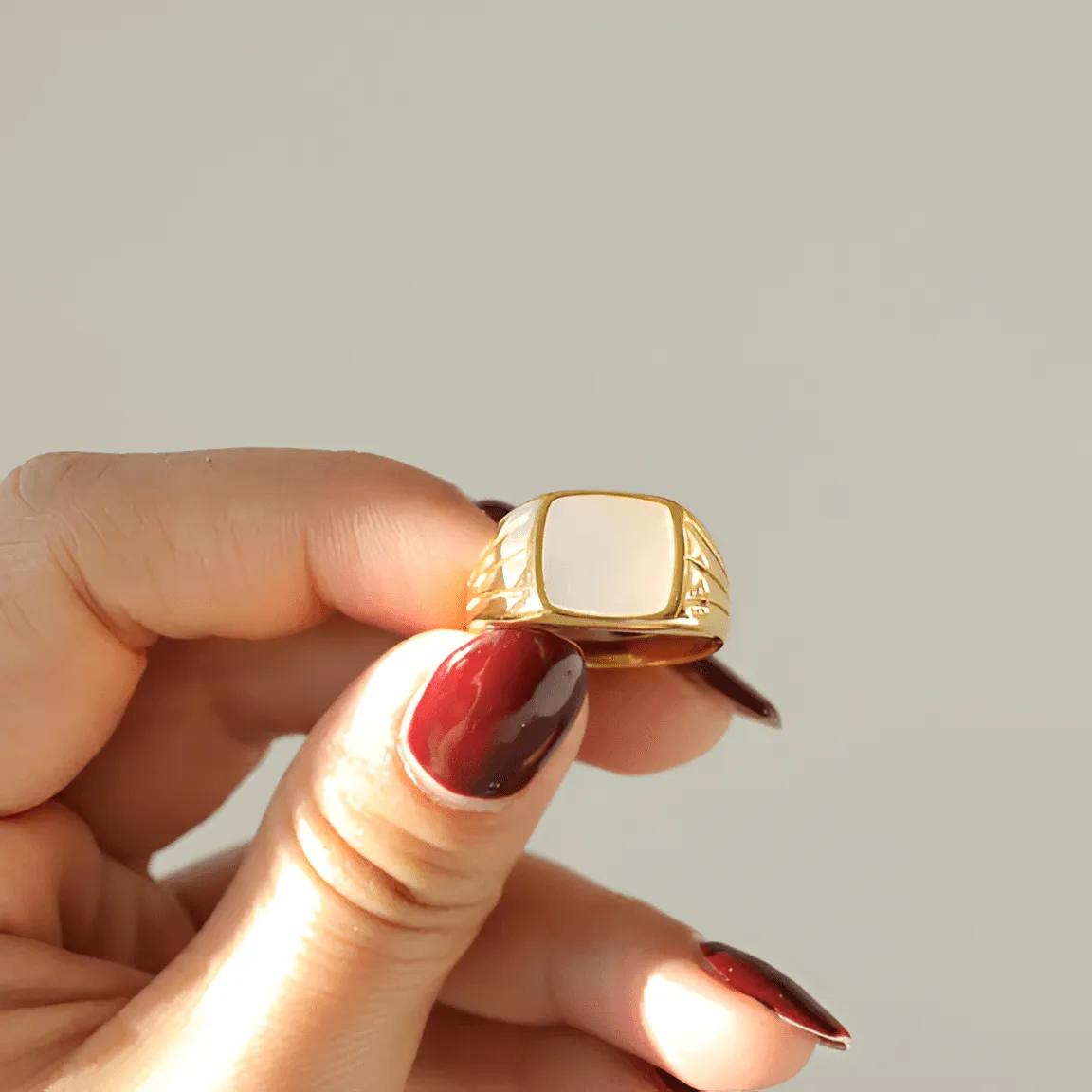 White Pearl Ring - Image 3
