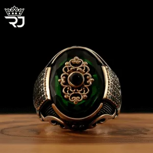 GREEN MAJESTY RING