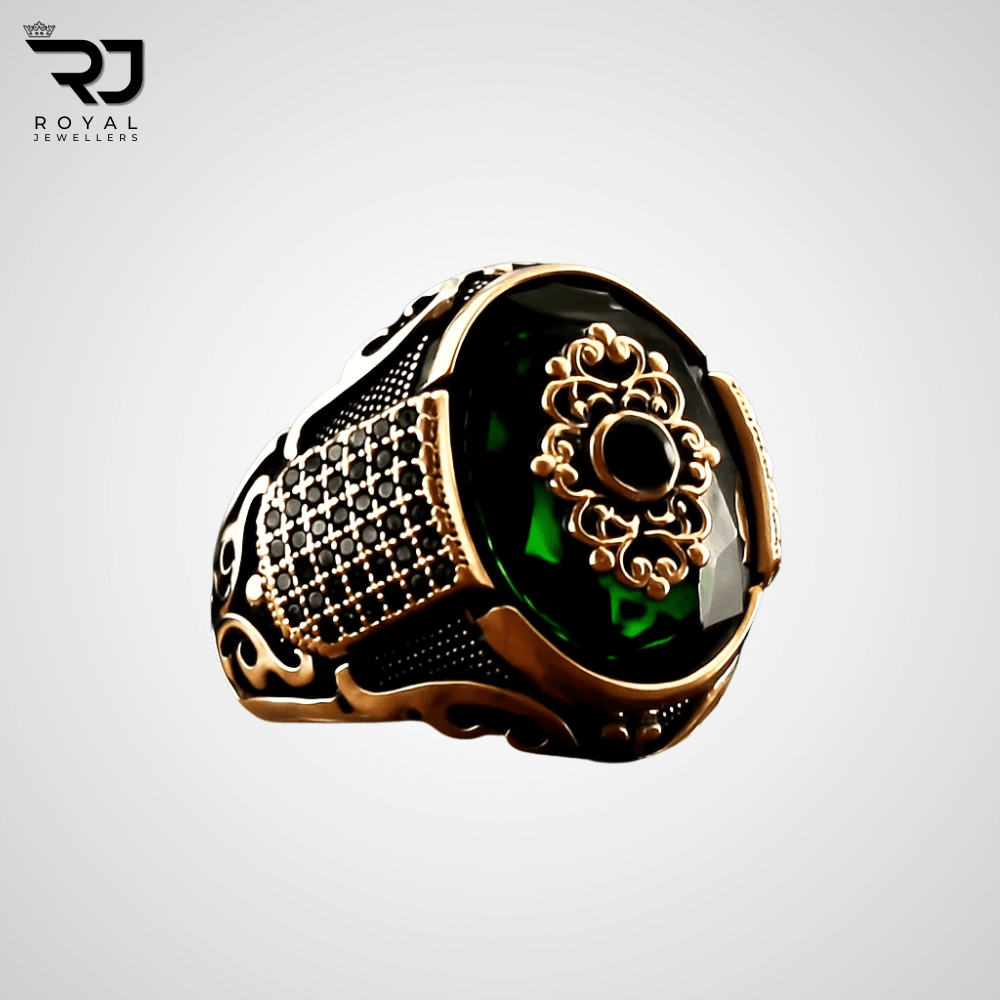 GREEN MAJESTY RING