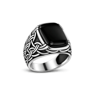 onyx-regent-signet-ring